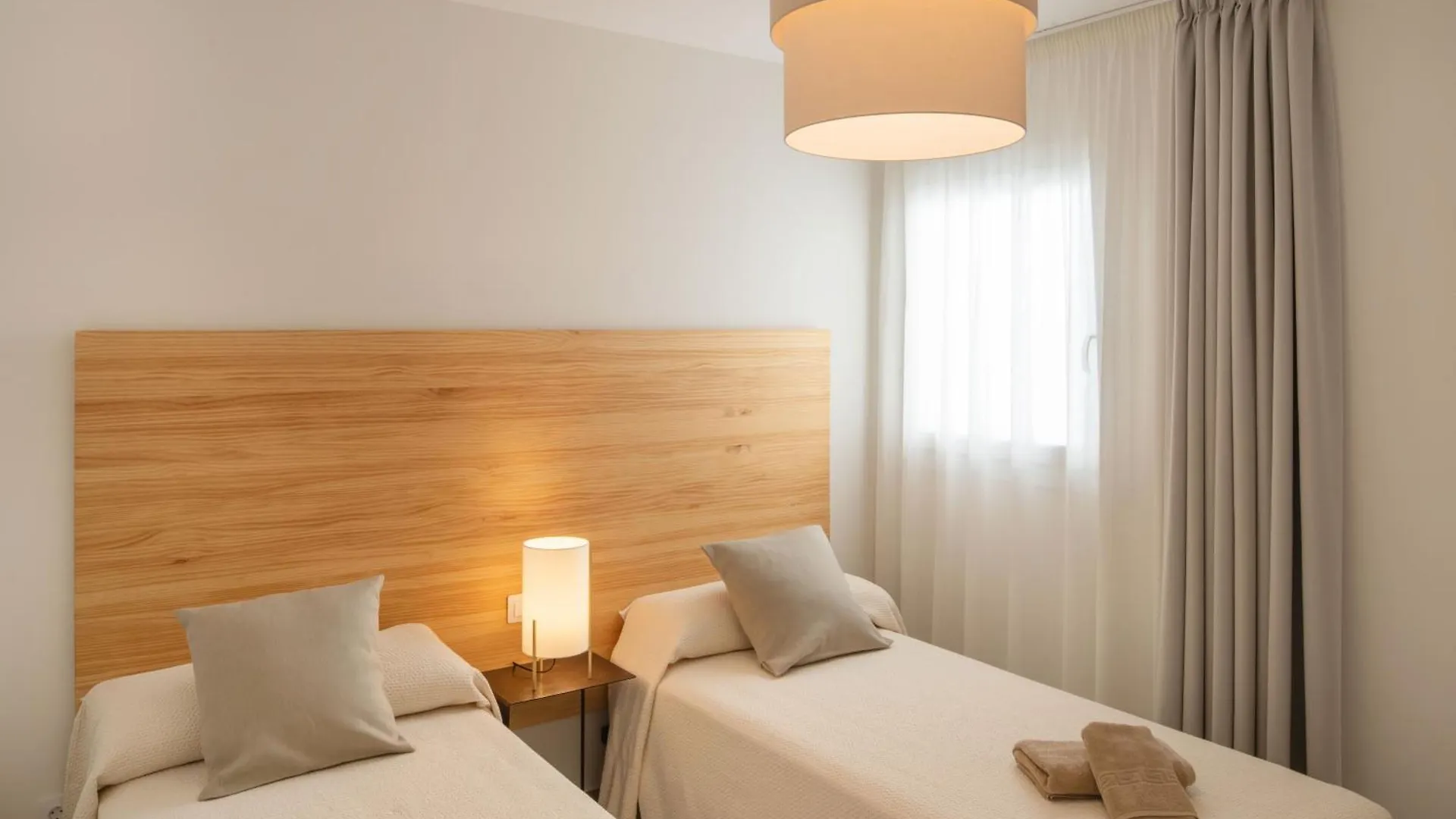 Flora - Panasco Suites Arrecife  Spain