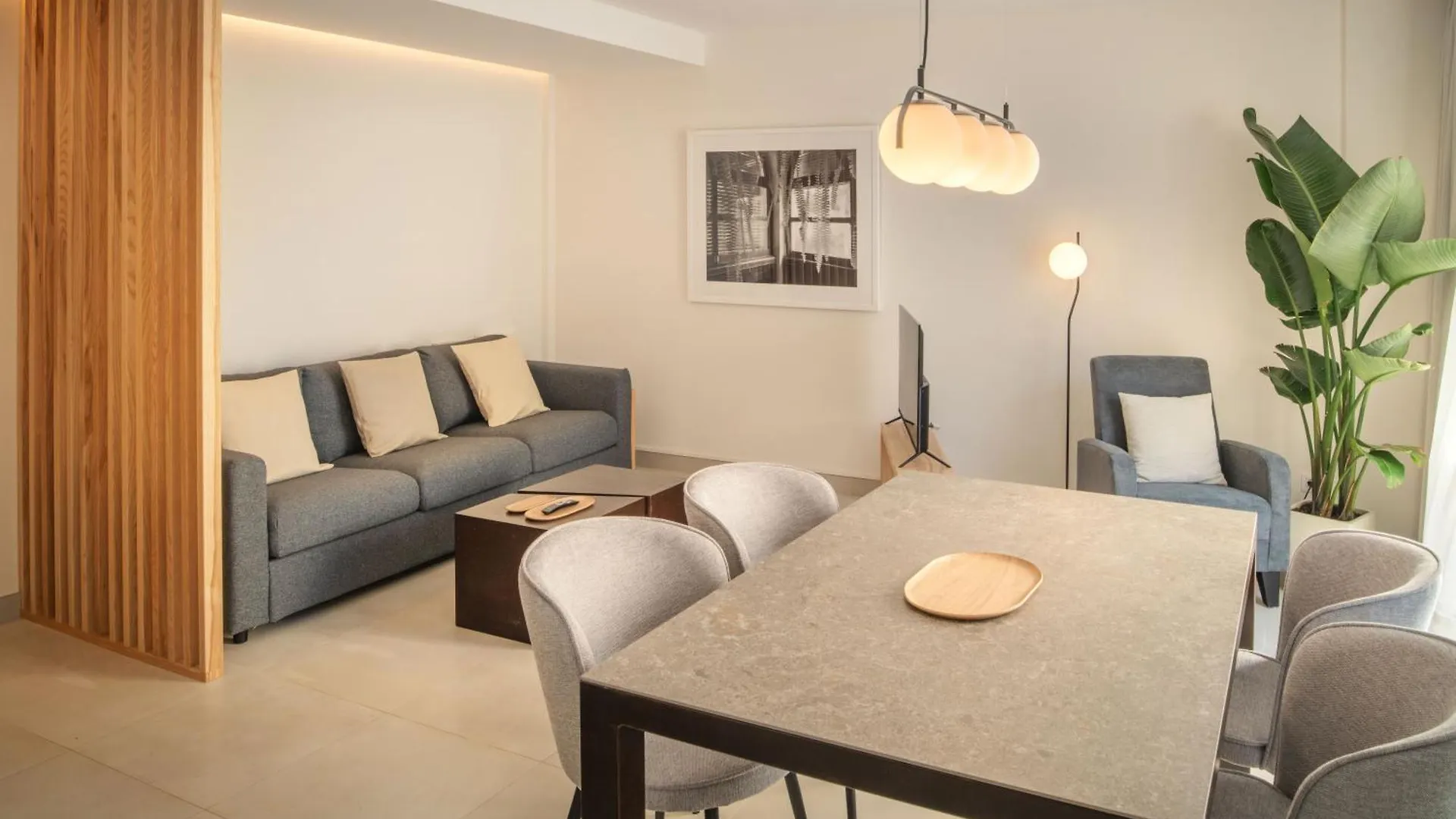 Apartment Flora - Panasco Suites Arrecife  Spain